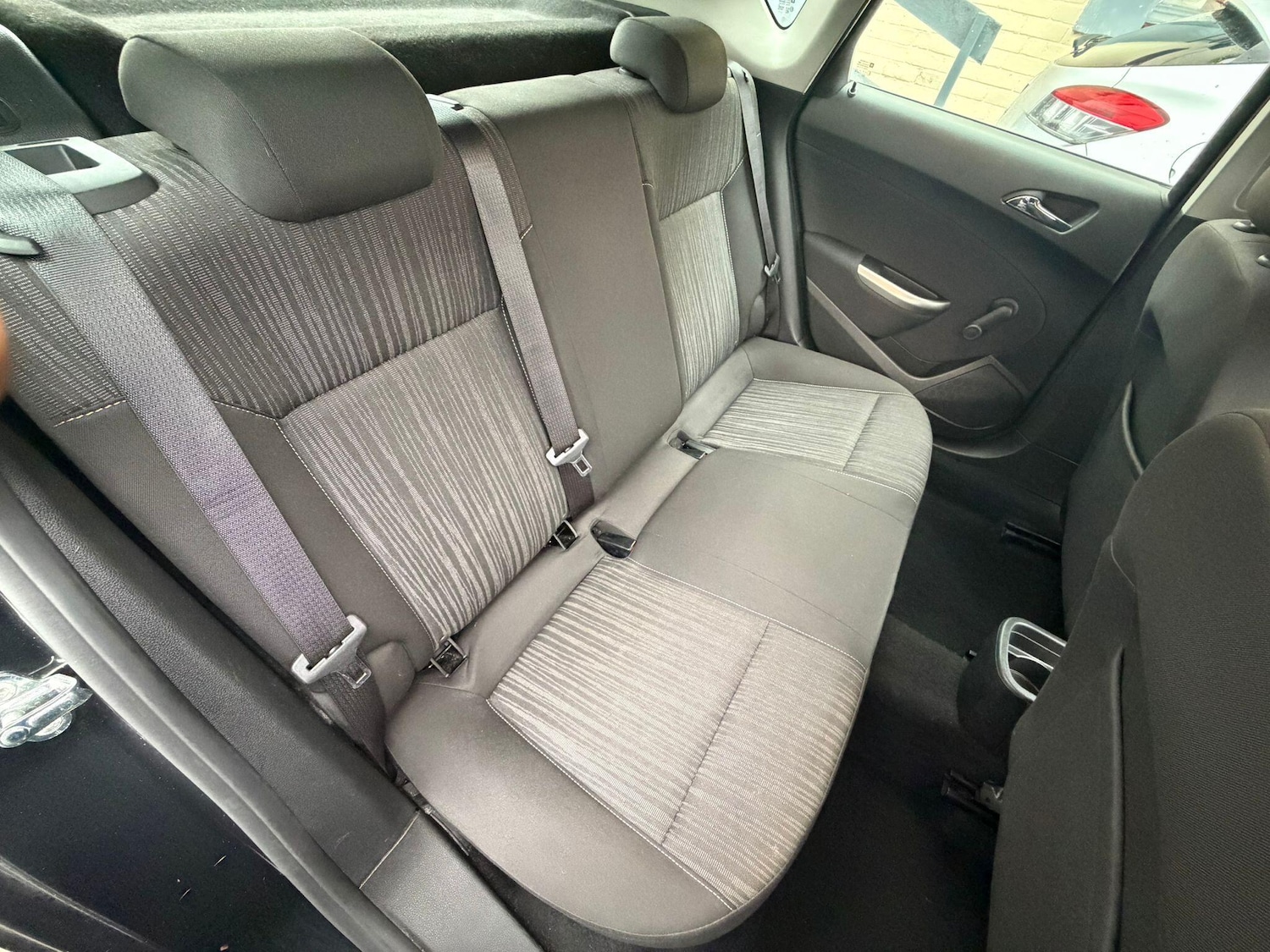 Used Vauxhall Astra 2011 for sale - 76964640: Photo 26