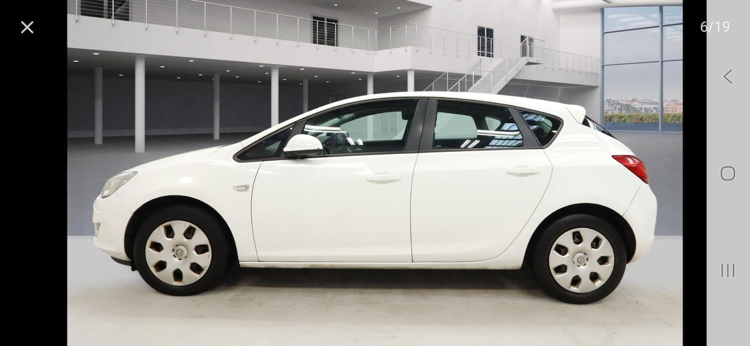 Used Vauxhall Astra 2011 for sale - 77839530: Photo 3