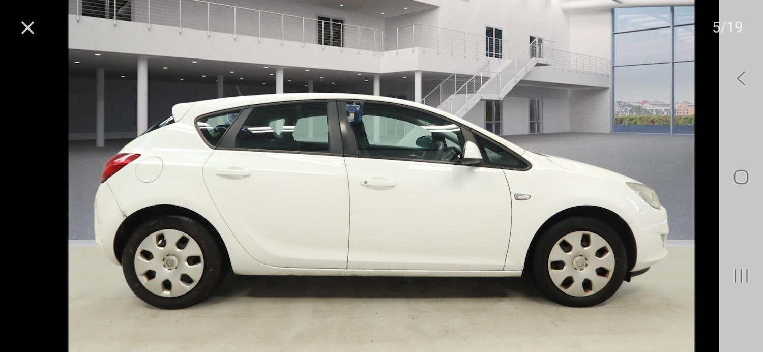 Used Vauxhall Astra 2011 for sale - 77839530: Photo 4