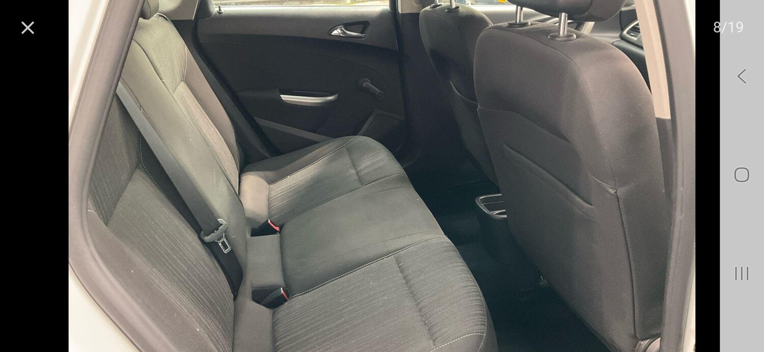 Used Vauxhall Astra 2011 for sale - 77839530: Photo 6