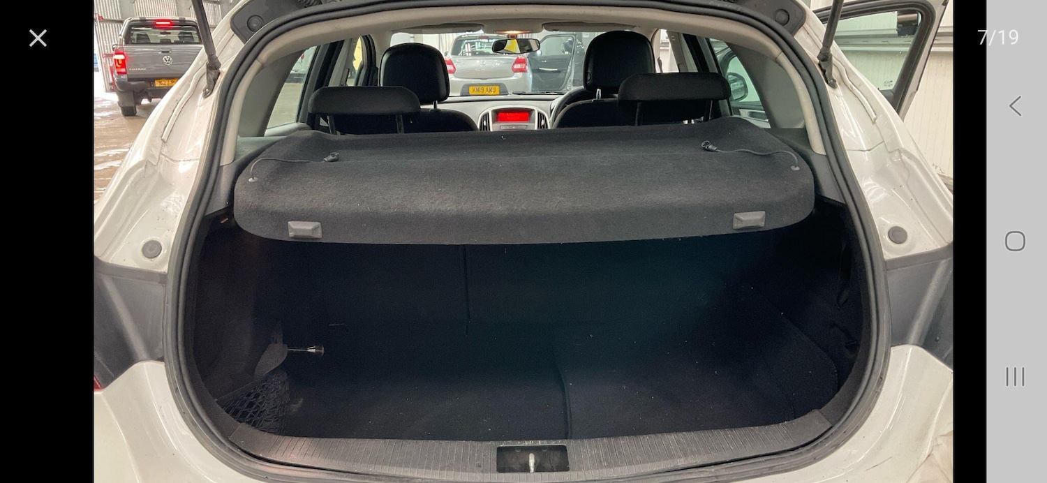 Used Vauxhall Astra 2011 for sale - 77839530: Photo 9