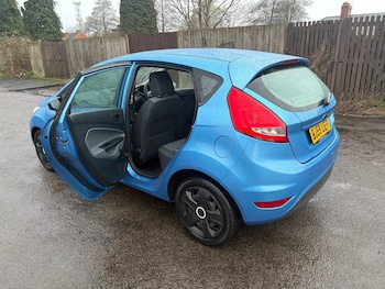 Used Ford Fiesta 2009 for sale - 77510424: Photo