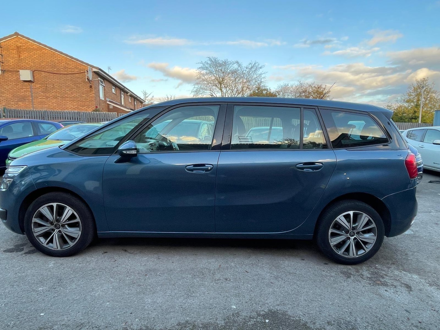Used Citroen C4 Grand Picasso 2015 for sale - 76398161: Photo 5
