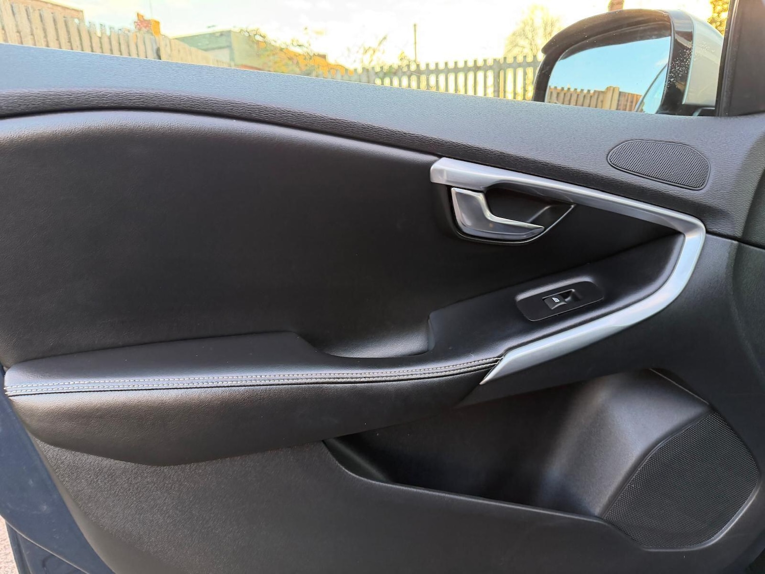 Used Volvo V40 for sale - 77082029: Photo 27