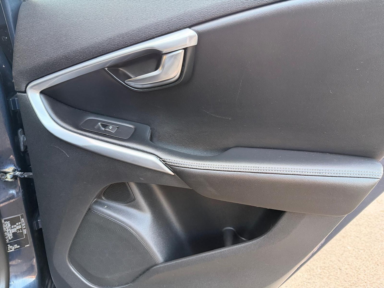 Used Volvo V40 for sale - 77082029: Photo 29