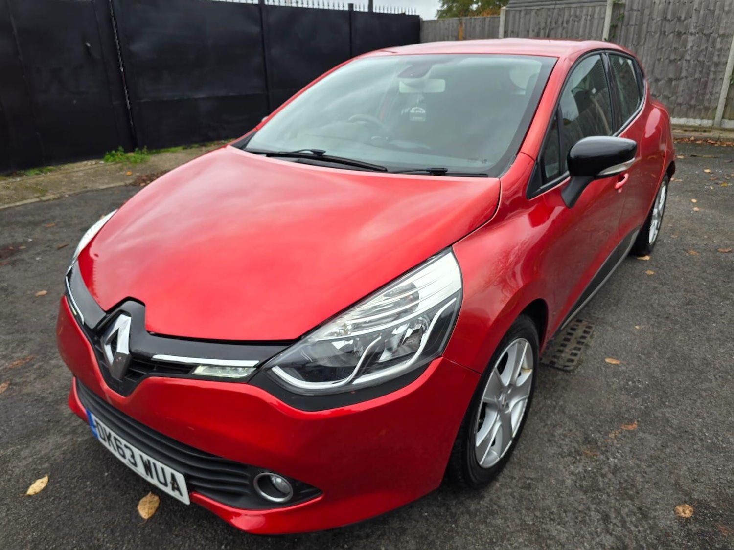 Used Renault Clio for sale - 76527817: Photo 10