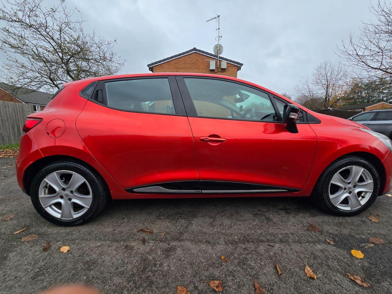 Used Renault Clio for sale - 76527817: Photo 19