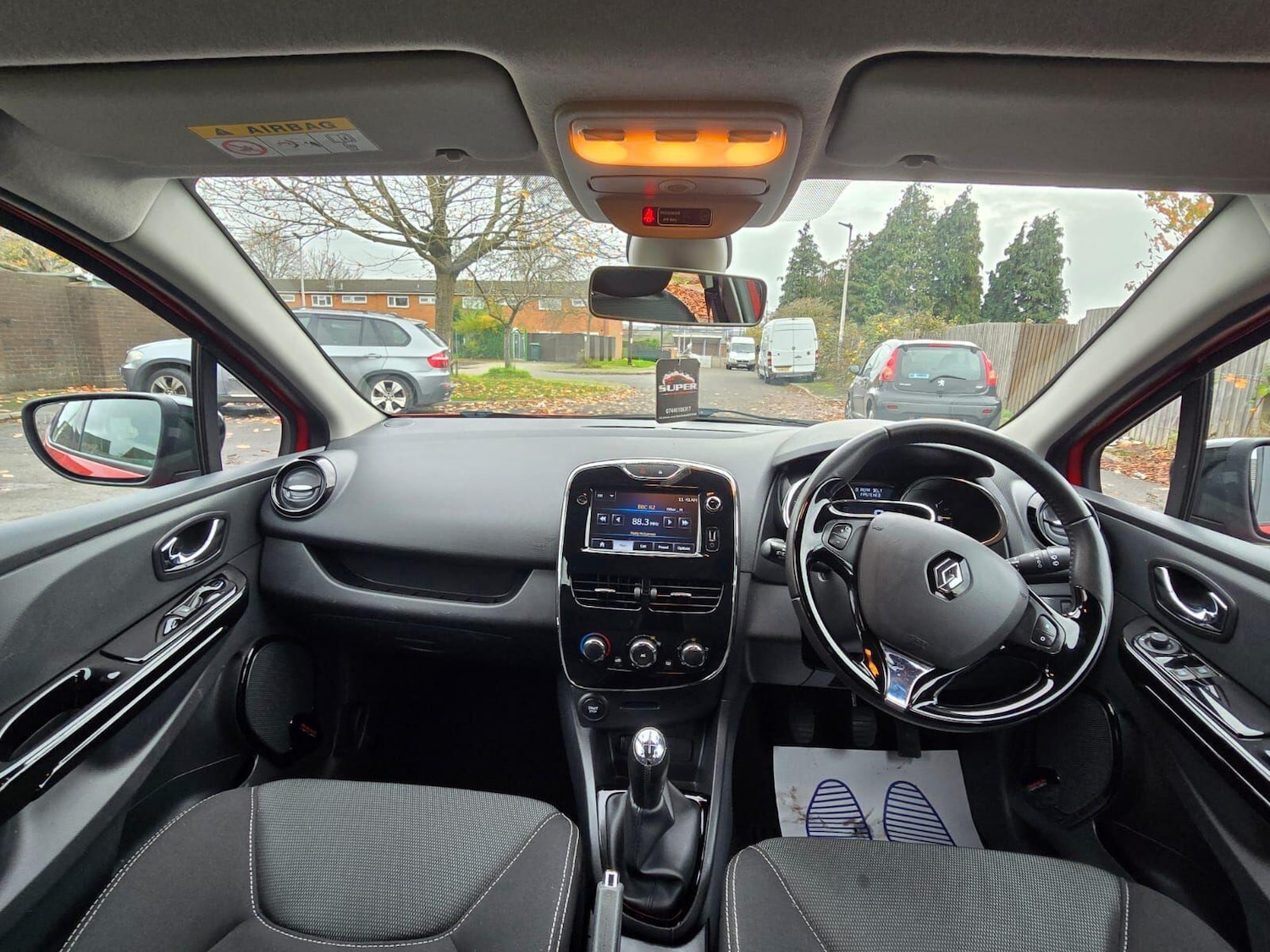 Used Renault Clio for sale - 76527817: Photo 25