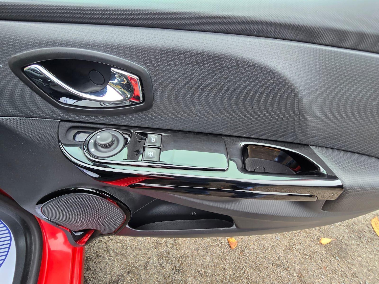 Used Renault Clio for sale - 76527817: Photo 33