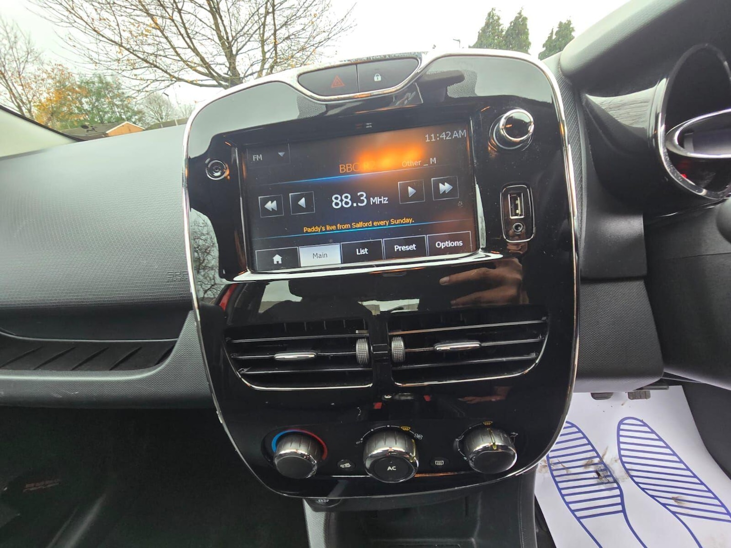 Used Renault Clio for sale - 76527817: Photo 41