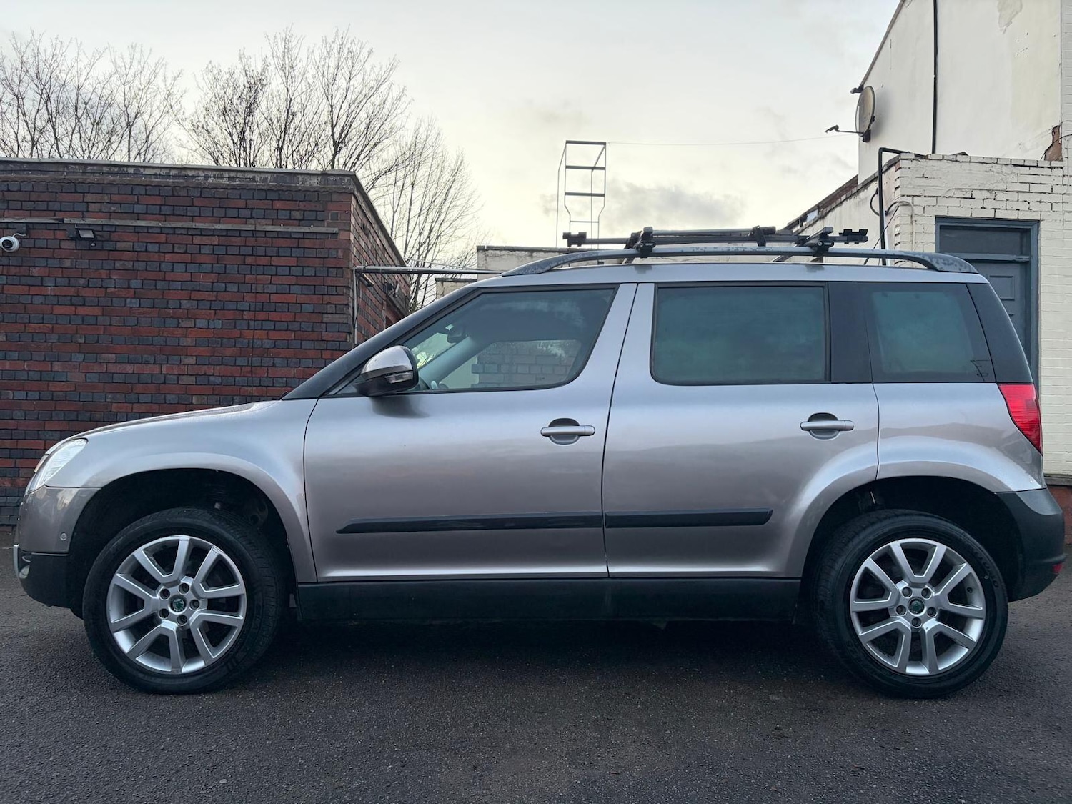 Used Skoda Yeti 2010 for sale - 76913409: Photo 16