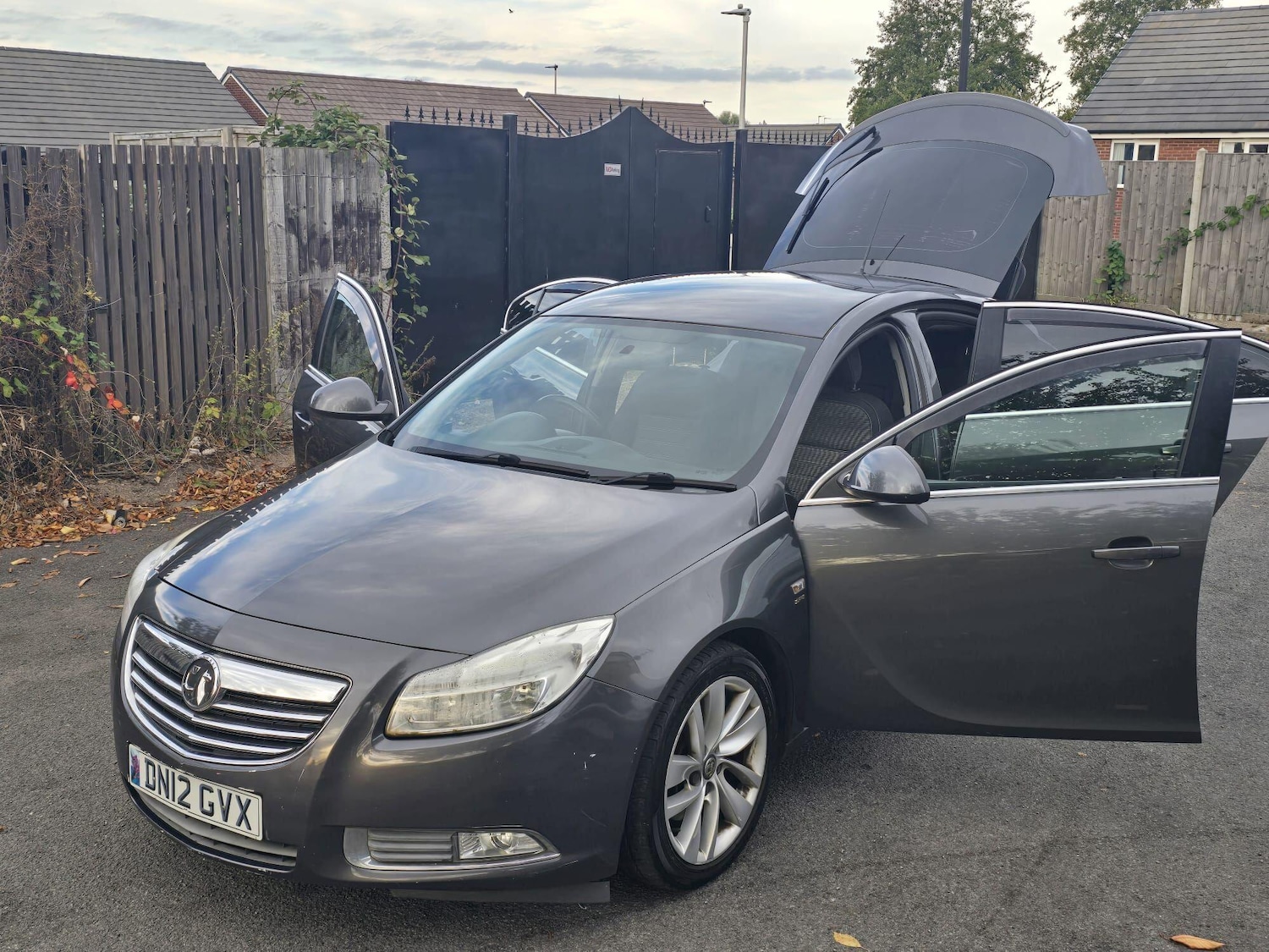 Used Vauxhall Insignia 2012 for sale - 76549838: Photo 3