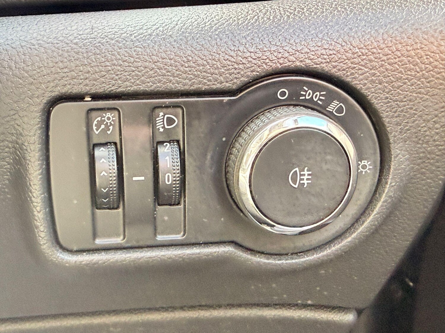 Used Vauxhall Astra for sale - 78141351: Photo 29