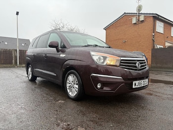 Used Ssangyong Turismo 2016 for sale - 79412470: Photo