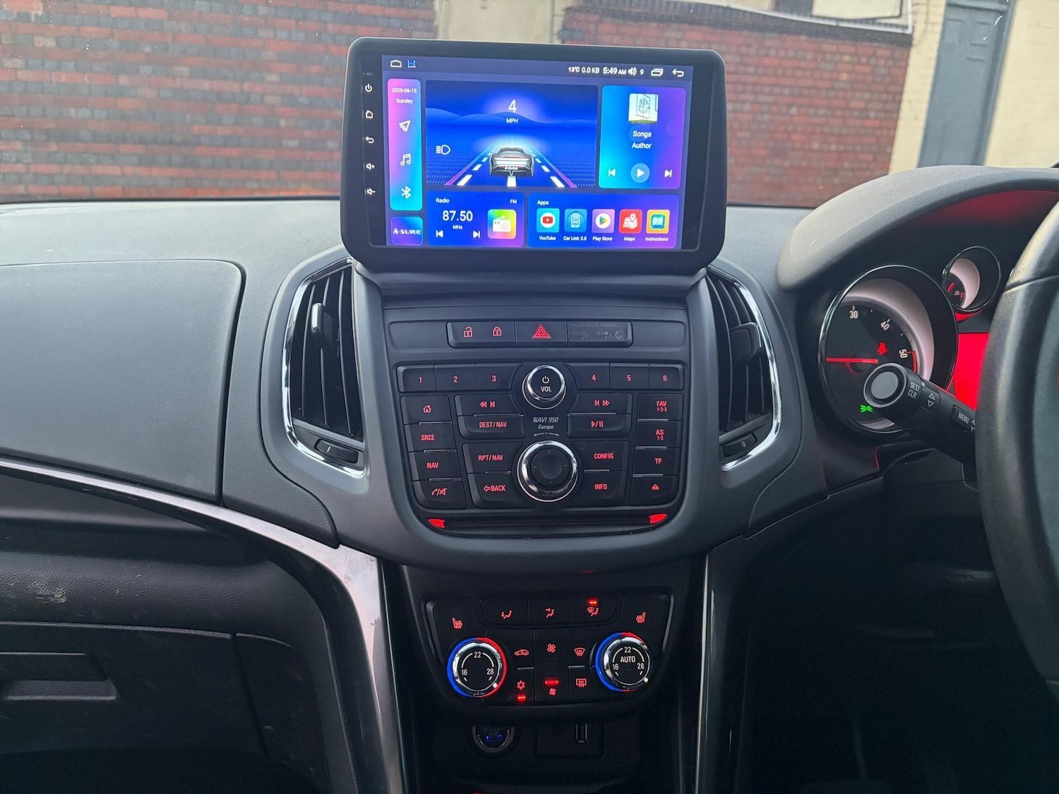 Used Vauxhall Zafira Tourer 2014 for sale - 76975972: Photo 46