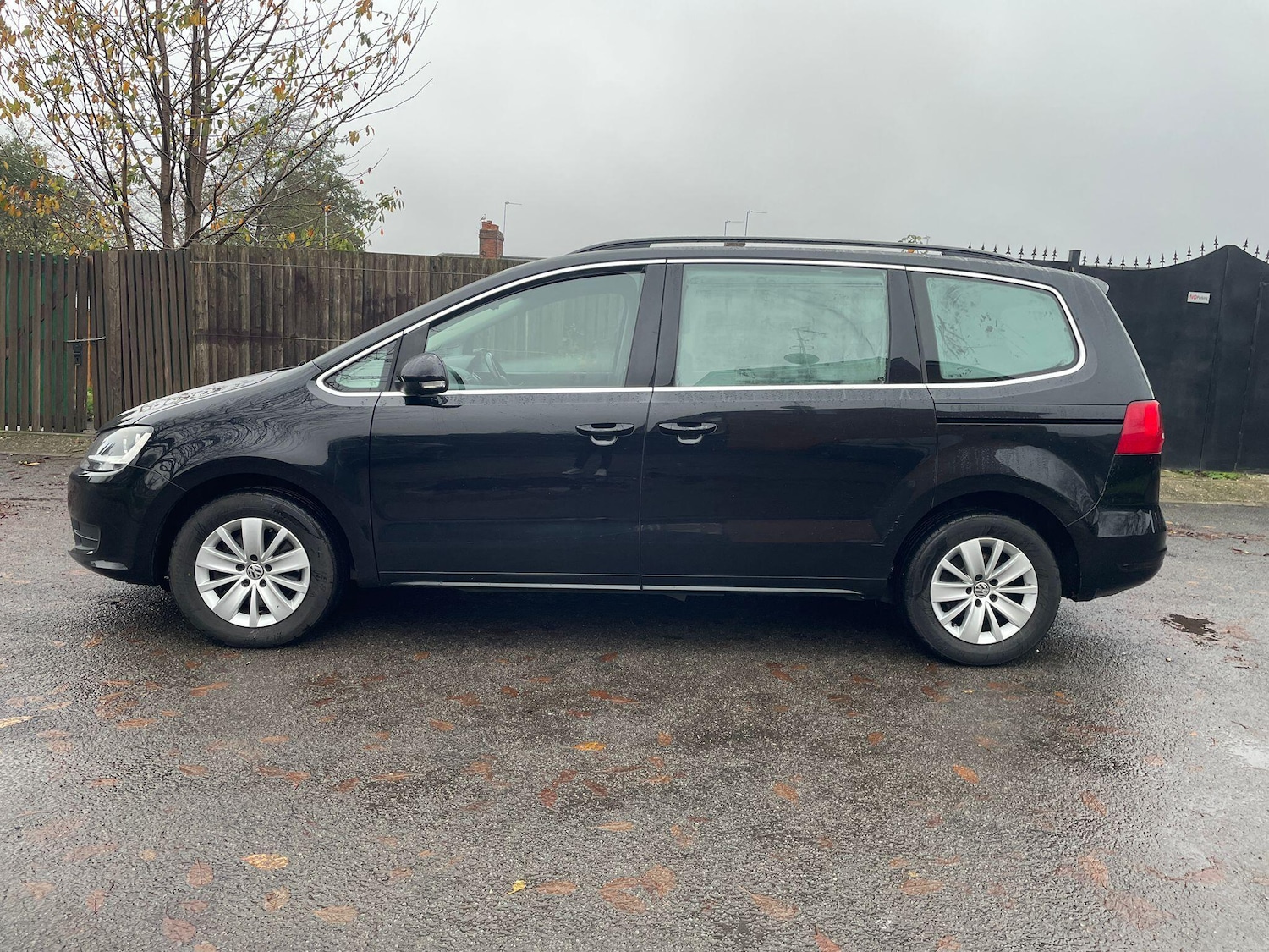 Used Volkswagen Sharan 2013 for sale - 76592727: Photo 4