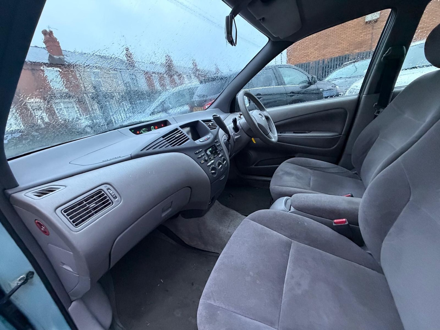 Used Toyota Prius 2001 for sale - 77549631: Photo 40