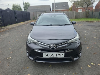 Used Toyota Avensis 2015 for sale - 76192895: Photo