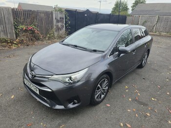 Used Toyota Avensis 2015 for sale - 76192895: Photo