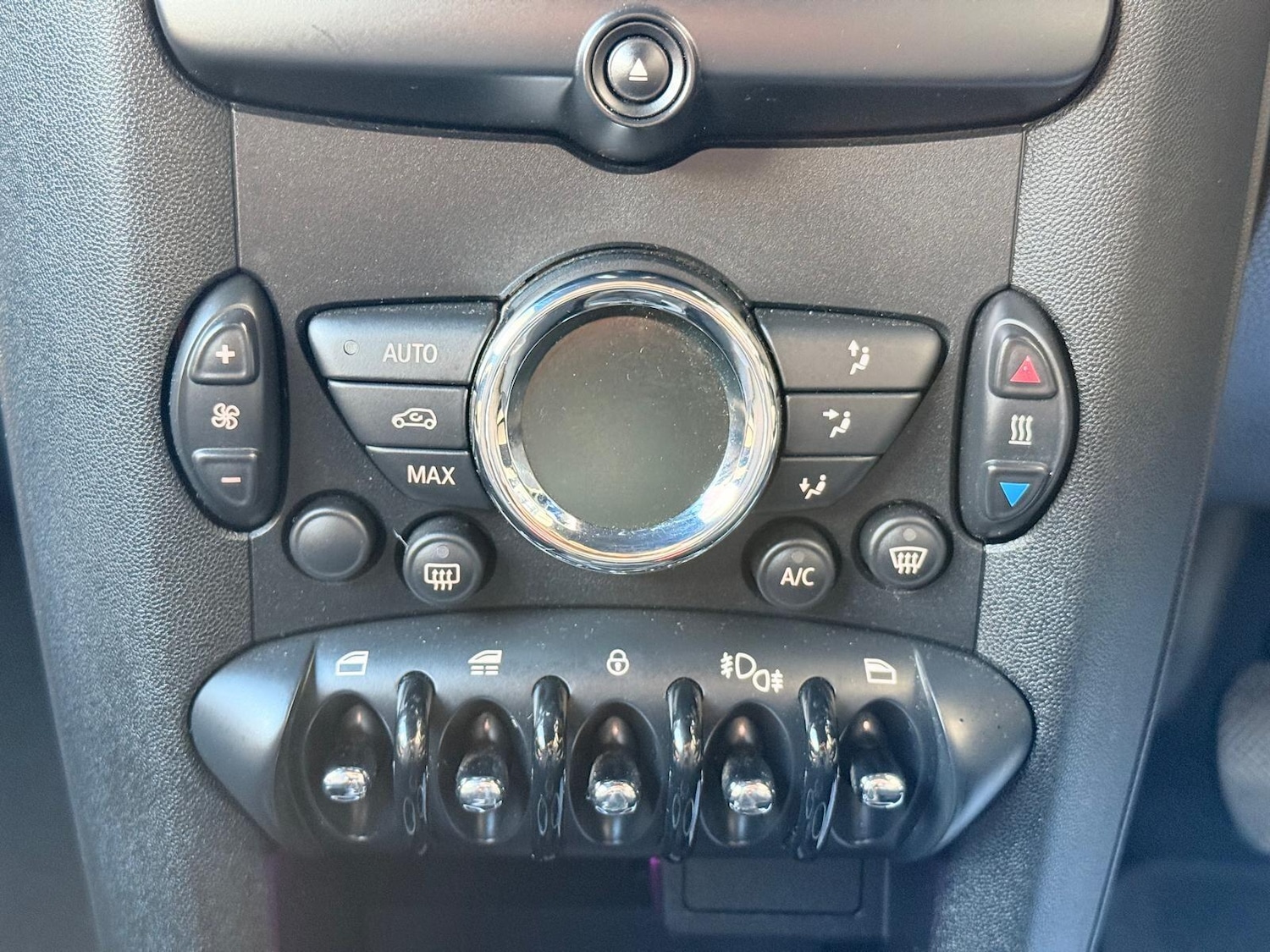 Used MINI Convertible 2014 for sale - 78057838: Photo 24