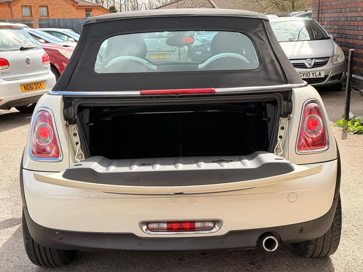 Used MINI Convertible 2014 for sale - 78057838: Photo 36