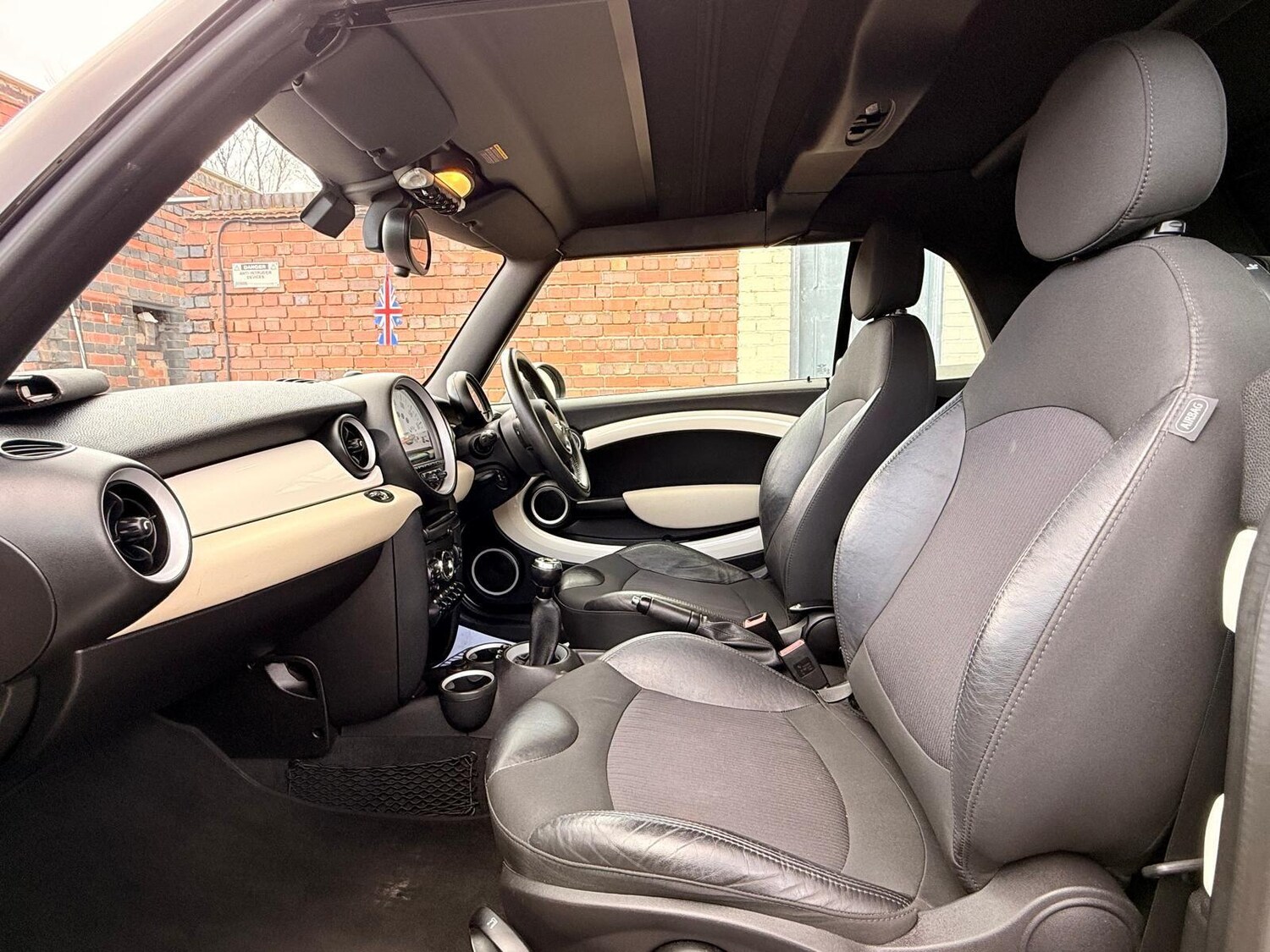 Used MINI Convertible 2014 for sale - 78057838: Photo 39