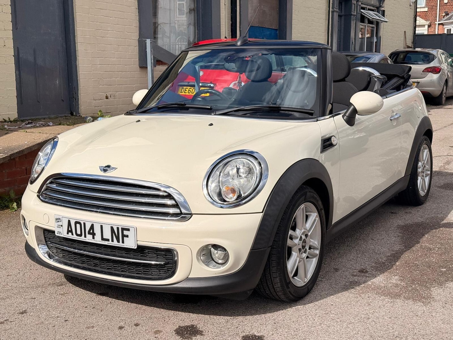 Used MINI Convertible 2014 for sale - 78057838: Photo 7