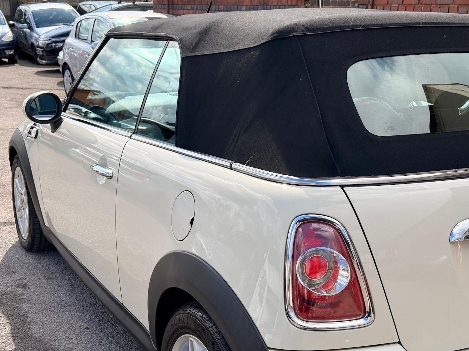 Used MINI Convertible 2014 for sale - 78057838: Photo 8
