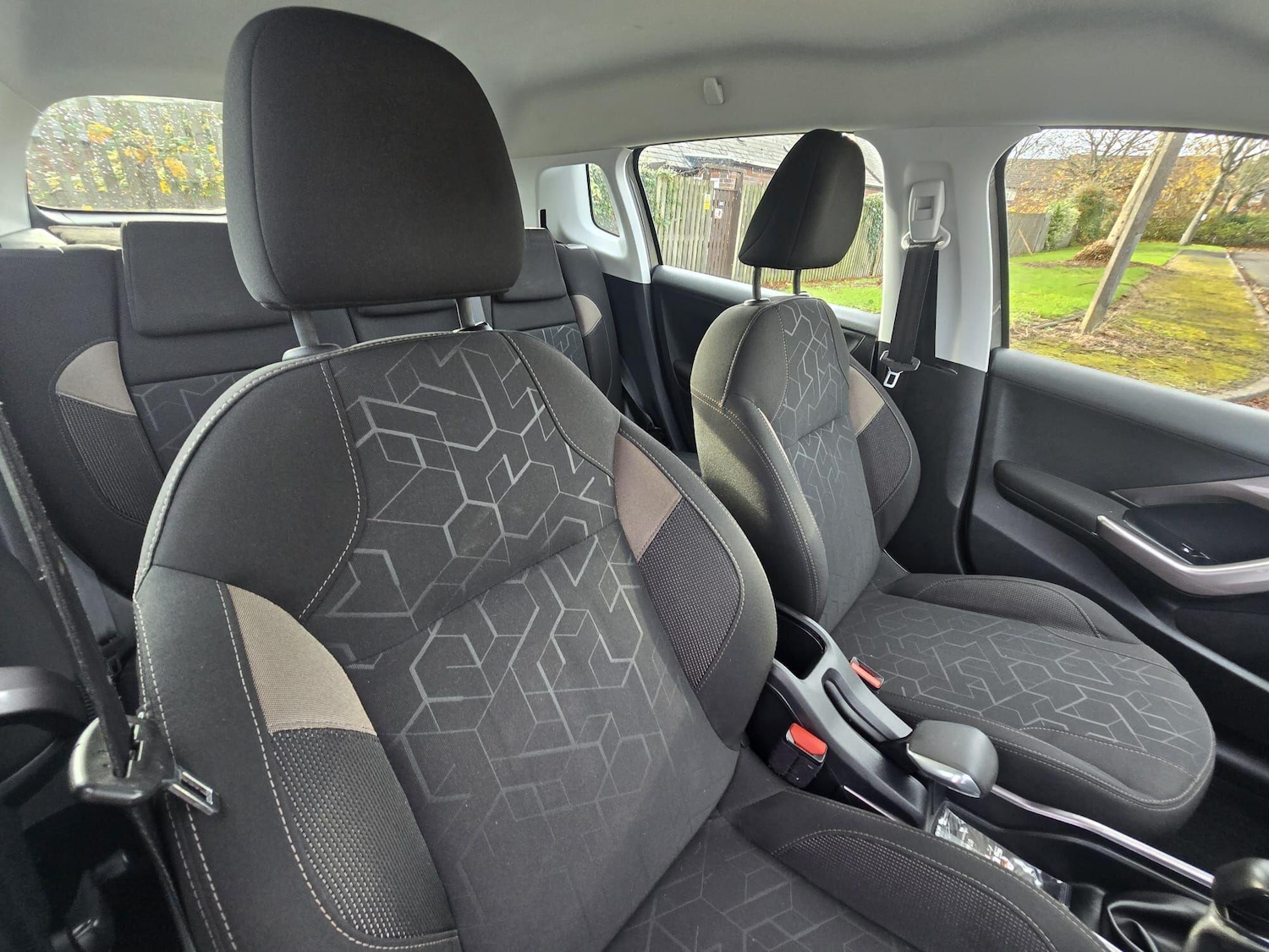 Used Peugeot 2008 2014 for sale - 76512768: Photo 26