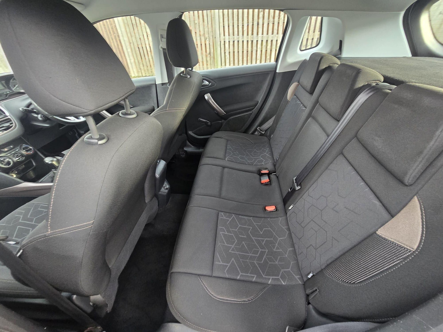 Used Peugeot 2008 2014 for sale - 76512768: Photo 32