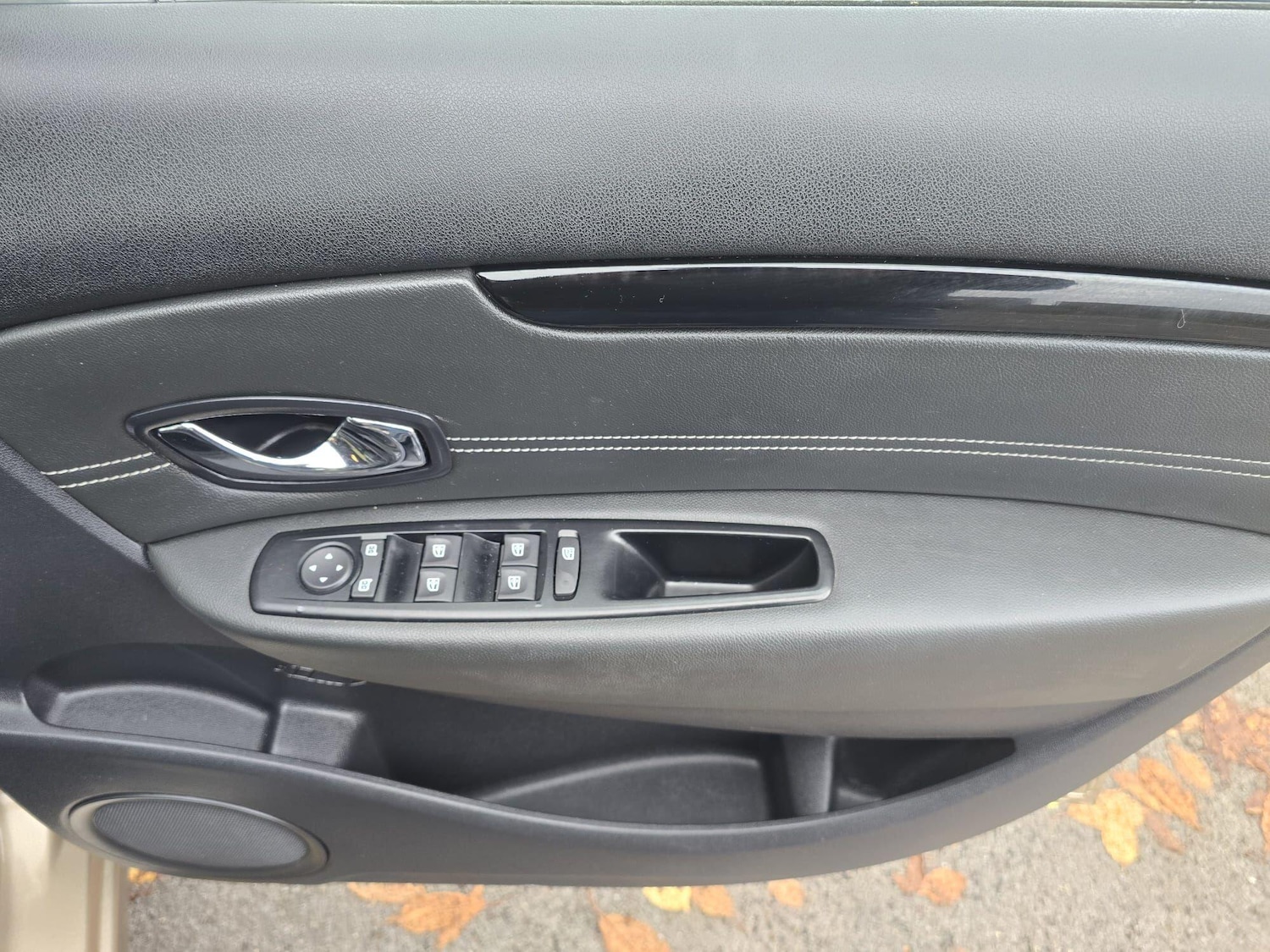 Used Renault Scenic 2016 for sale - 76371461: Photo 34