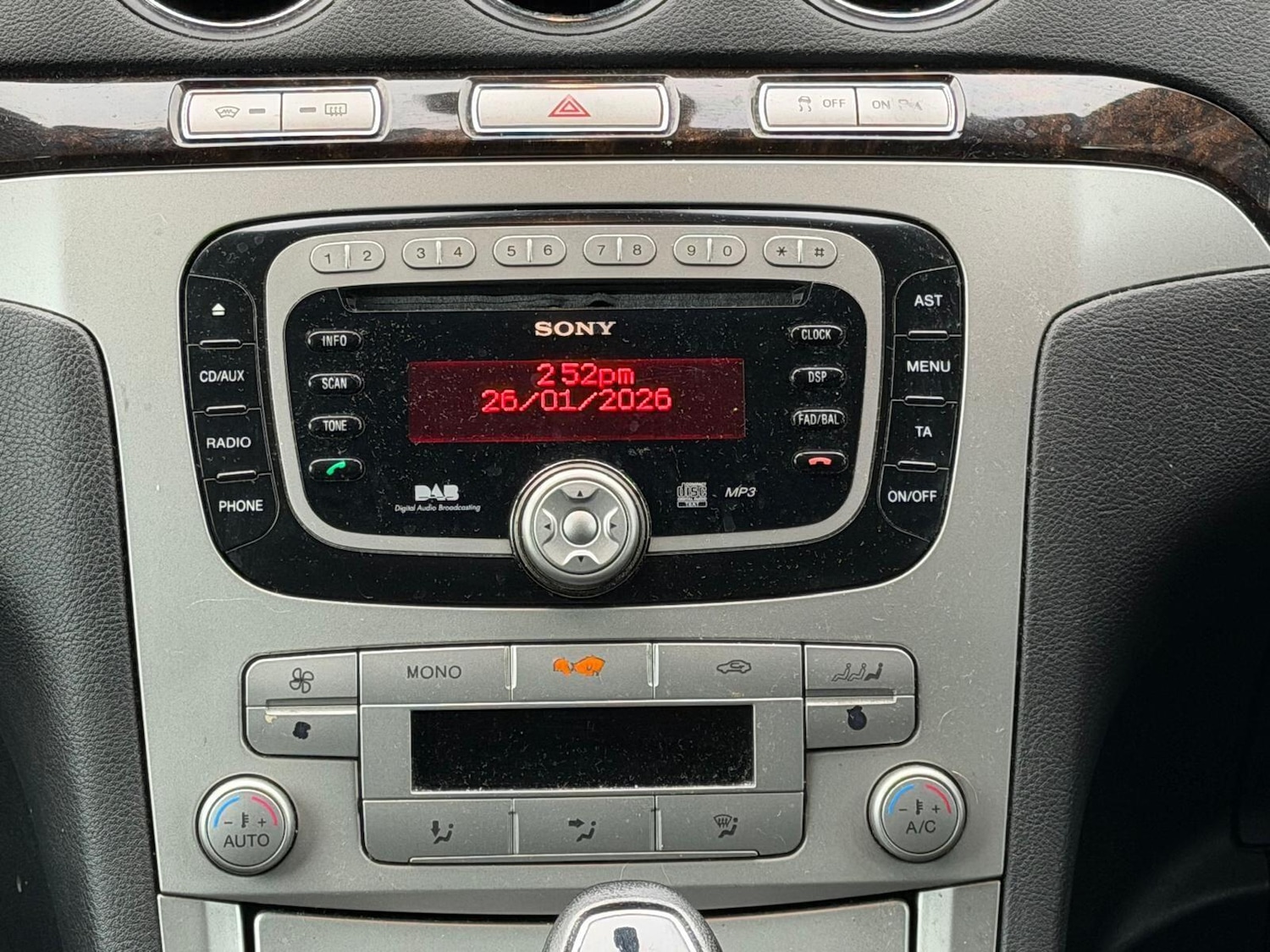 Used Ford Galaxy 2009 for sale - 77331065: Photo 31