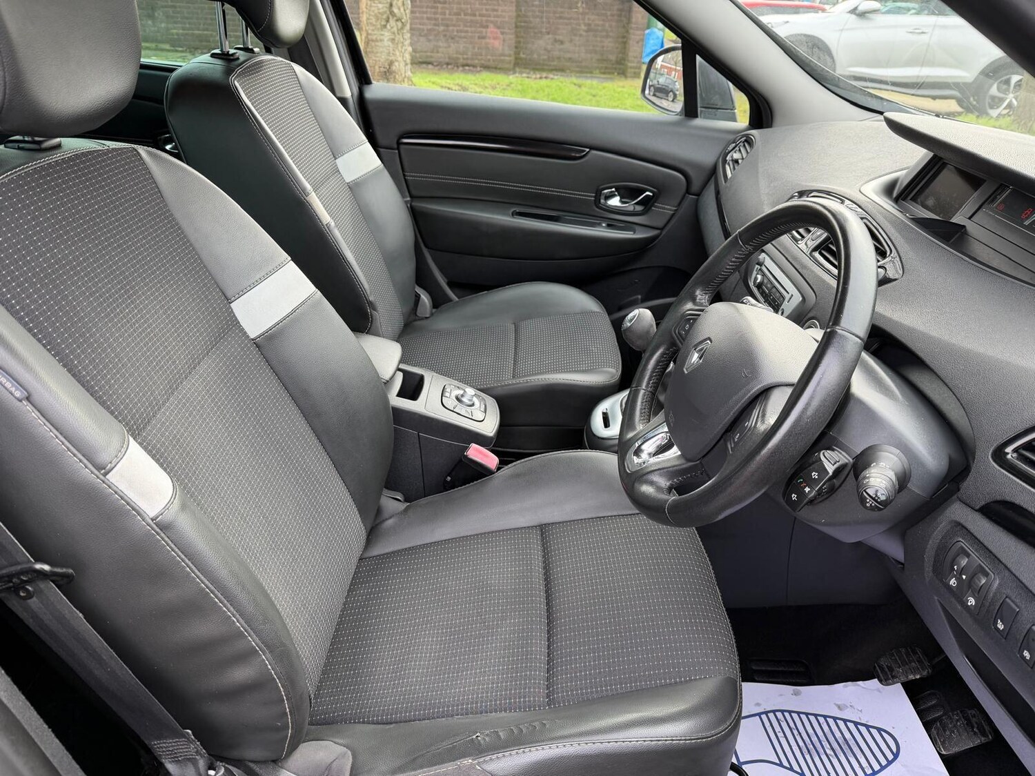 Used Renault Grand Scenic for sale - 77586878: Photo 17