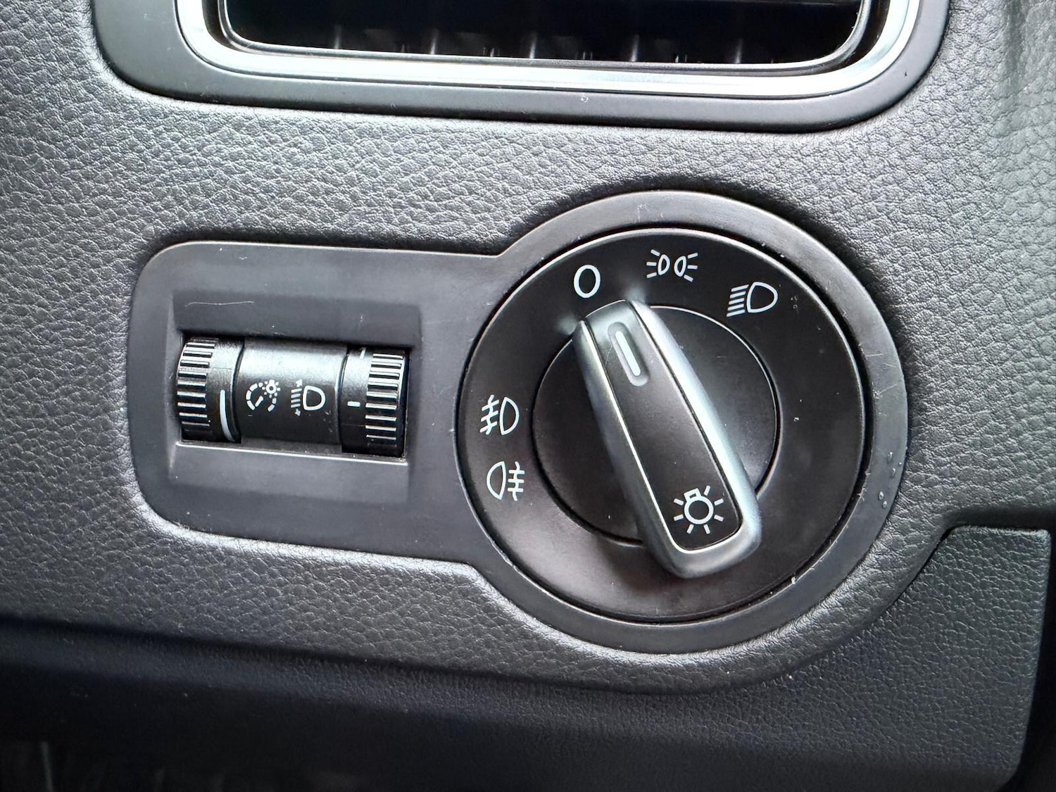 Used Volkswagen Polo 2012 for sale - 77564596: Photo 19