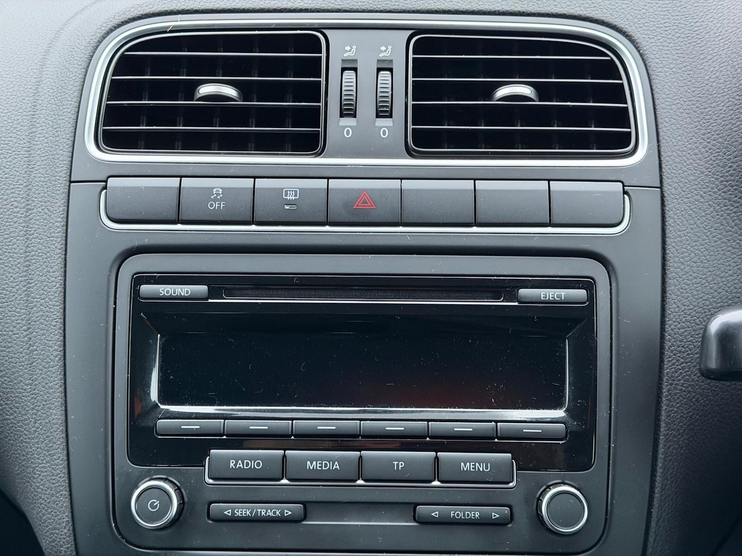 Used Volkswagen Polo 2012 for sale - 77564596: Photo 27