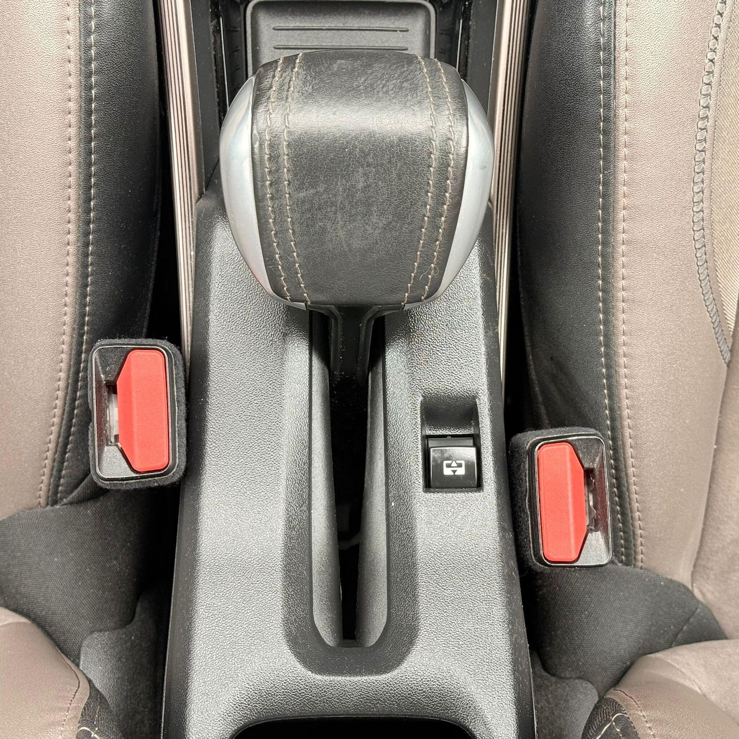 Used Peugeot 2008 2015 for sale - 77799337: Photo 23