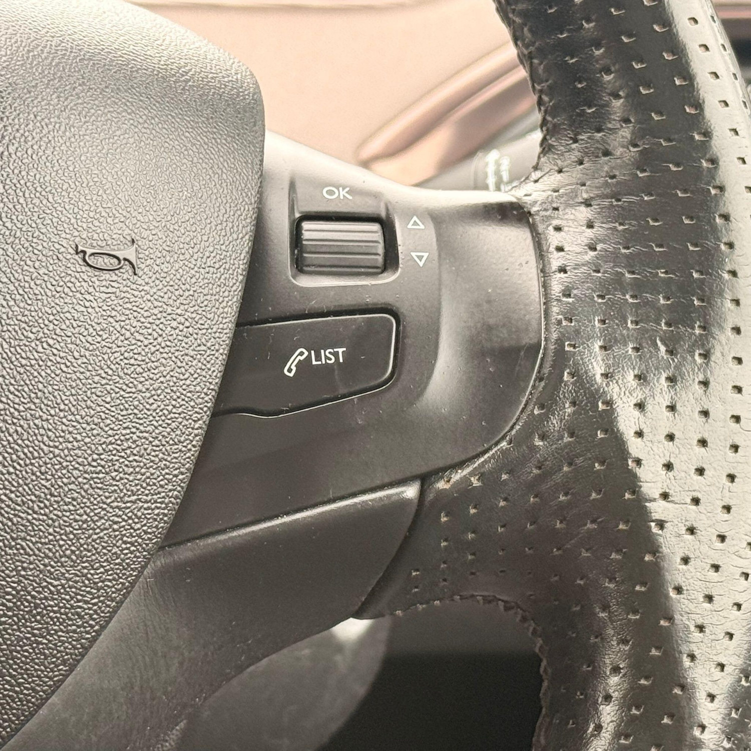 Used Peugeot 2008 2015 for sale - 77799337: Photo 28