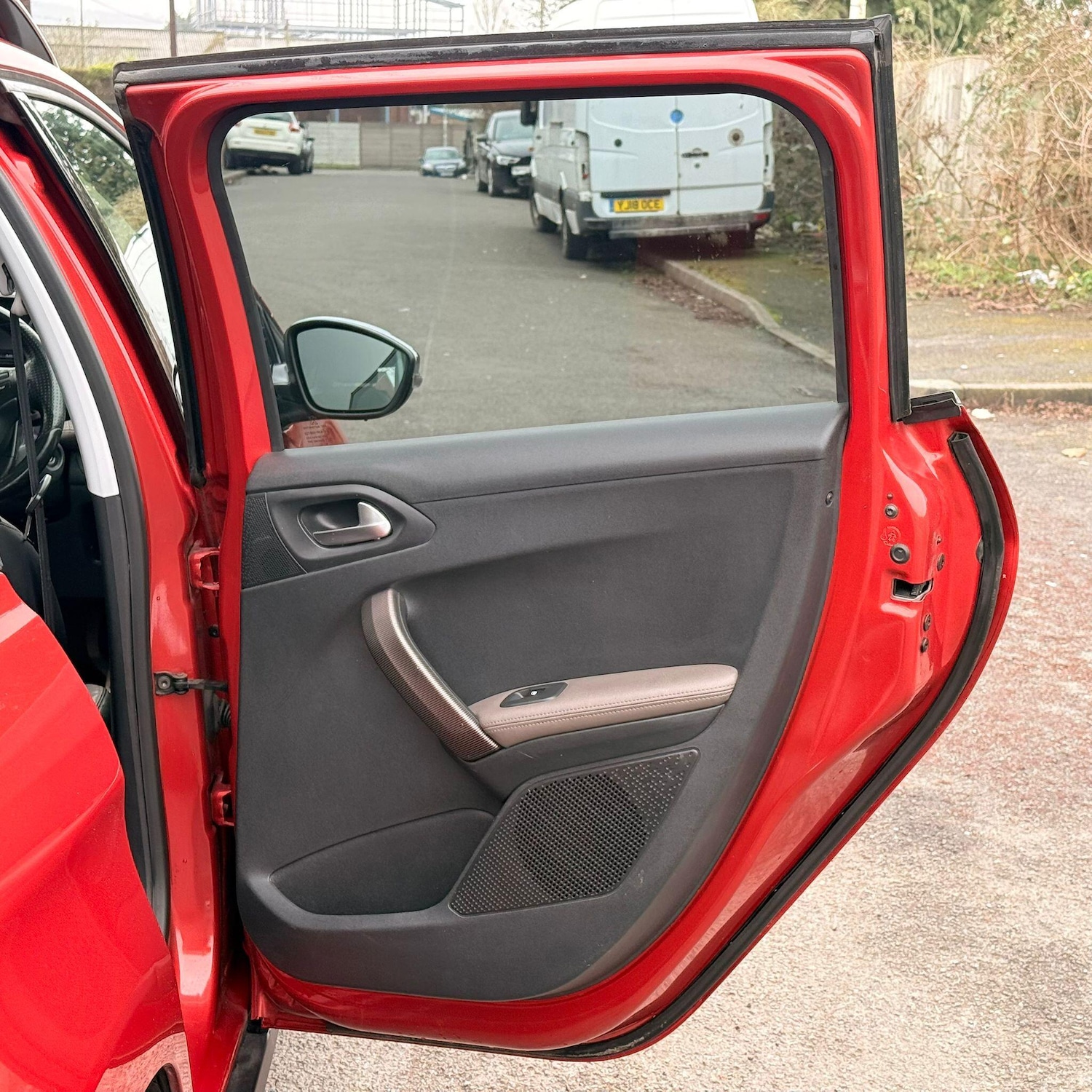 Used Peugeot 2008 2015 for sale - 77799337: Photo 32