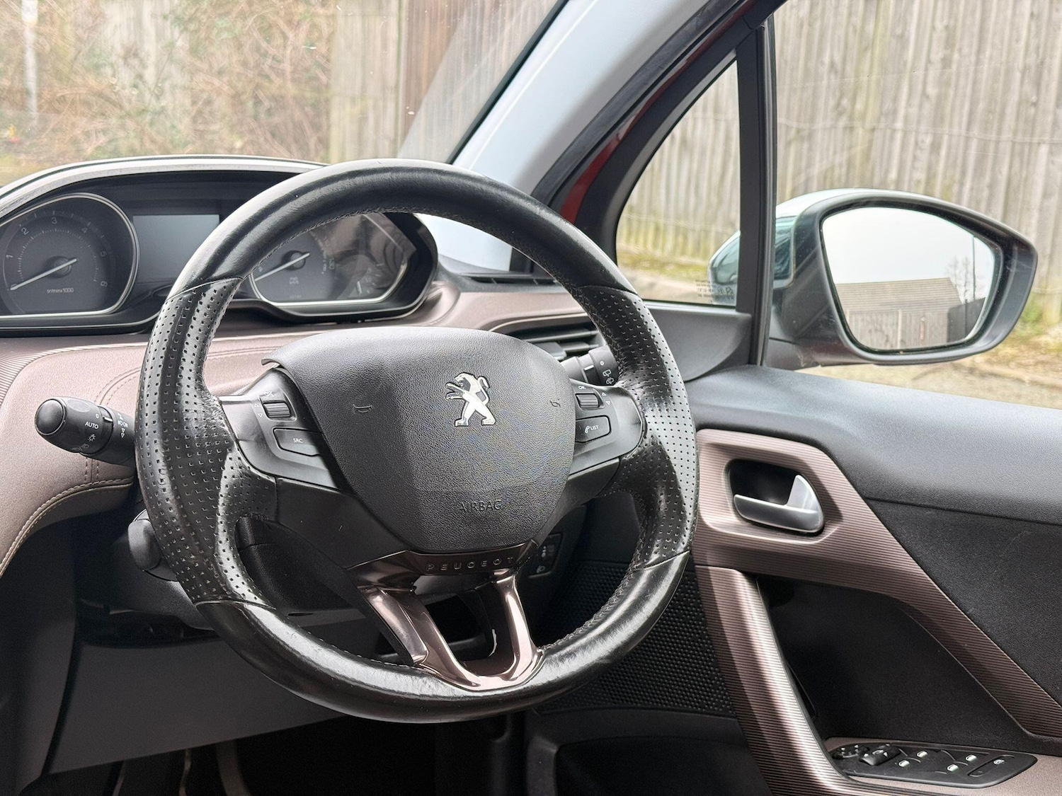 Used Peugeot 2008 2015 for sale - 77799337: Photo 42