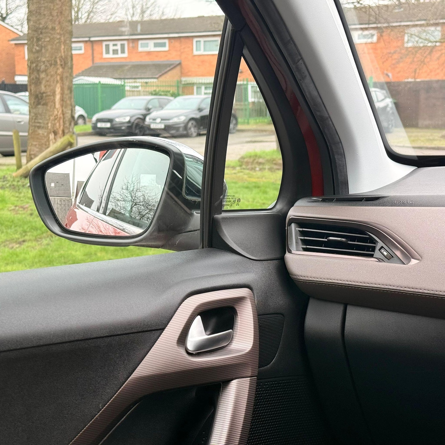 Used Peugeot 2008 2015 for sale - 77799337: Photo 46