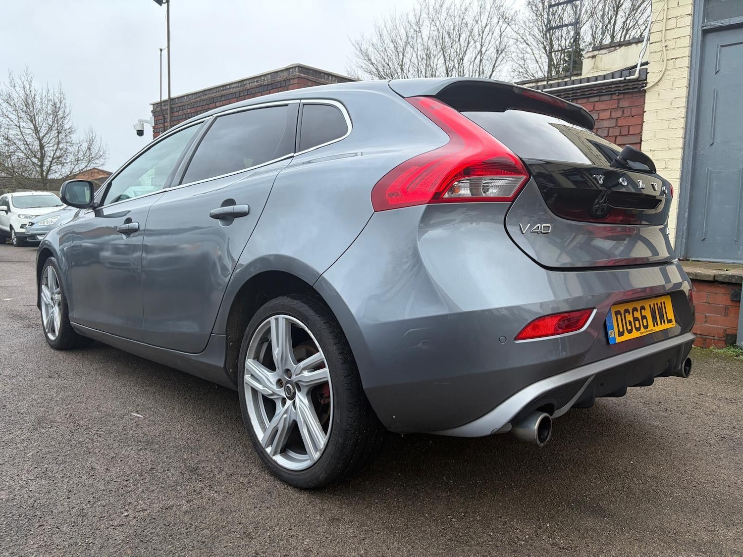Used Volvo V40 2016 for sale - 77376602: Photo 15