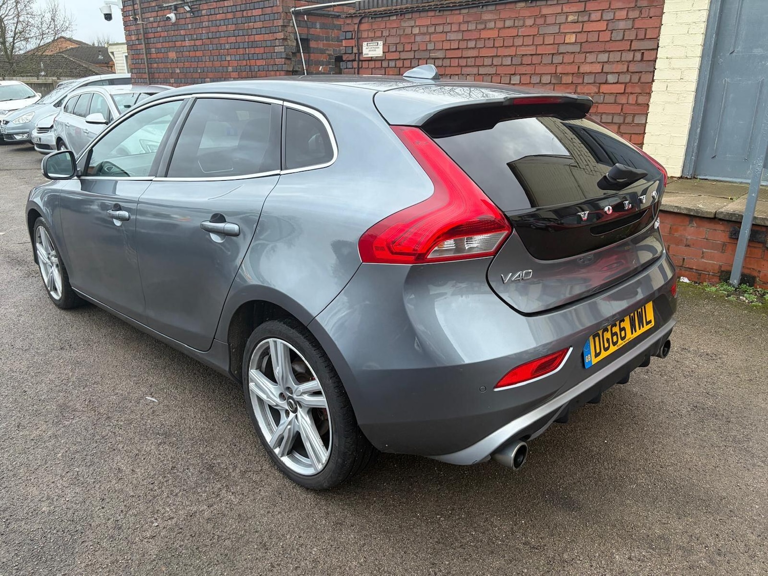 Used Volvo V40 2016 for sale - 77376602: Photo 16