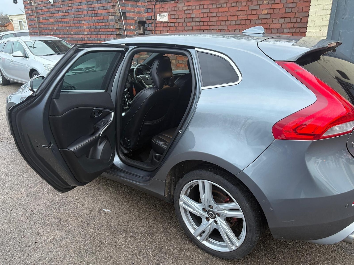 Used Volvo V40 2016 for sale - 77376602: Photo 18