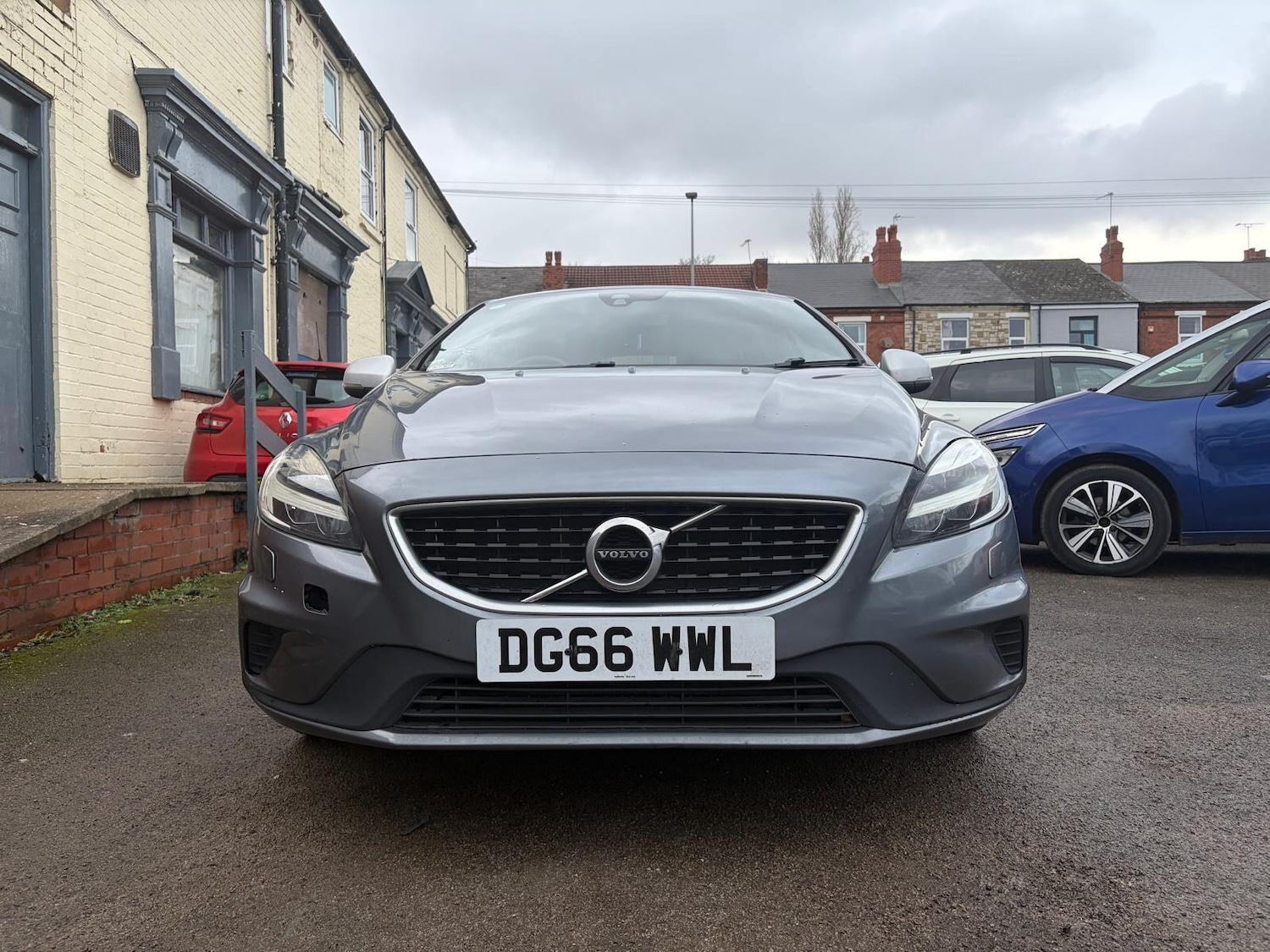 Used Volvo V40 2016 for sale - 77376602: Photo 2