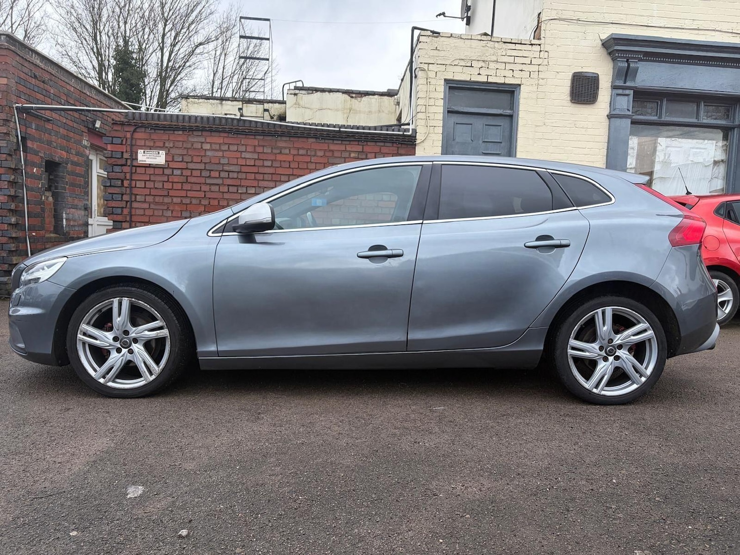 Used Volvo V40 2016 for sale - 77376602: Photo 21