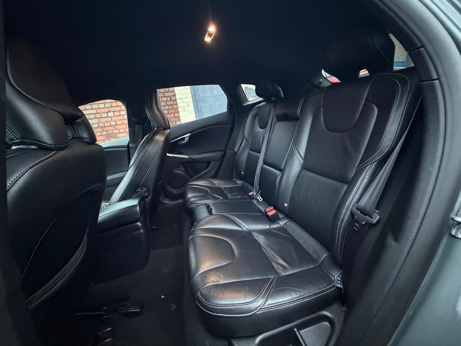 Used Volvo V40 2016 for sale - 77376602: Photo 37