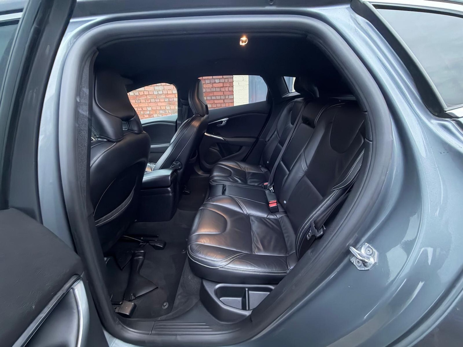 Used Volvo V40 2016 for sale - 77376602: Photo 38