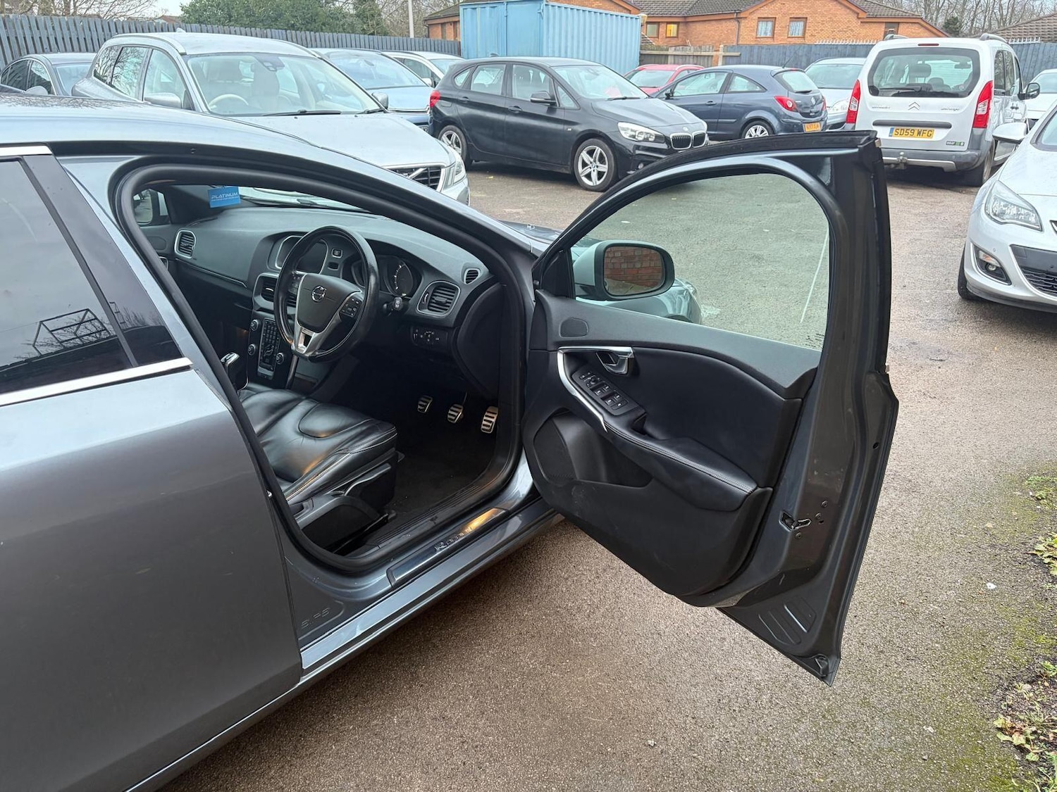 Used Volvo V40 2016 for sale - 77376602: Photo 42