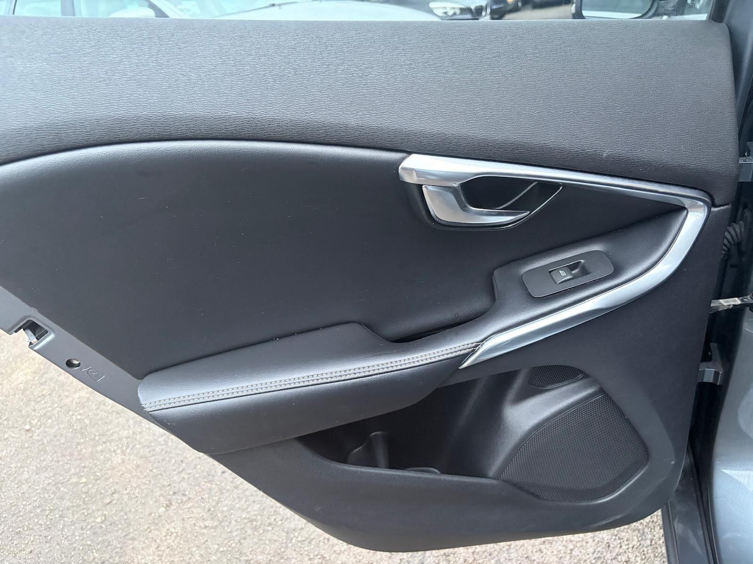 Used Volvo V40 2016 for sale - 77376602: Photo 46