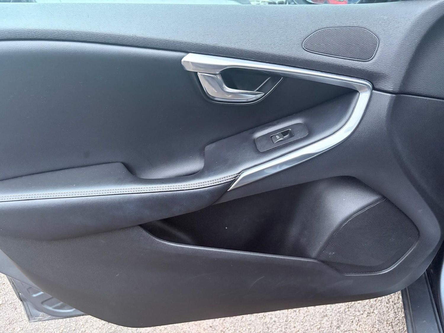 Used Volvo V40 2016 for sale - 77376602: Photo 48